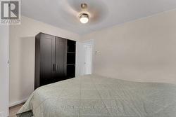 Lower bedroom - 