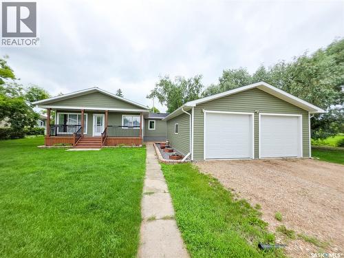 121 1St Avenue Ne, Ituna, SK 