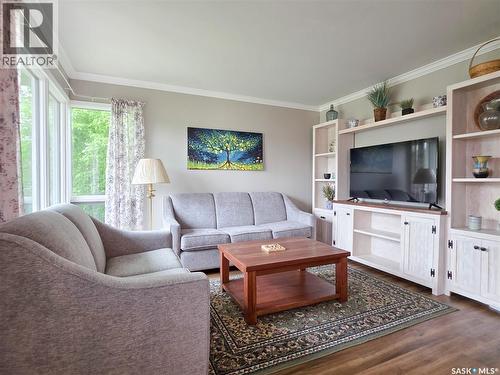 121 1St Avenue Ne, Ituna, SK 