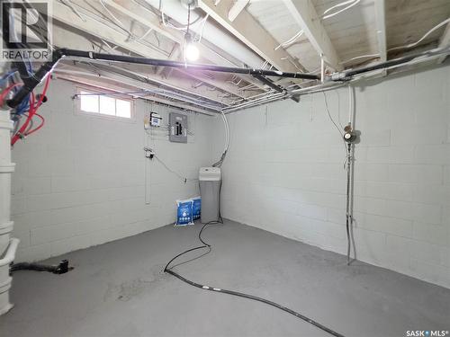 121 1St Avenue Ne, Ituna, SK 