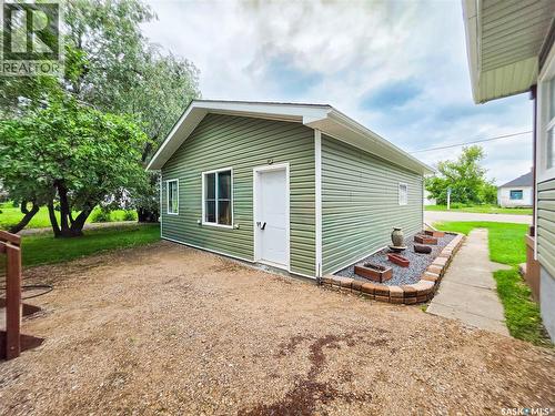 121 1St Avenue Ne, Ituna, SK 