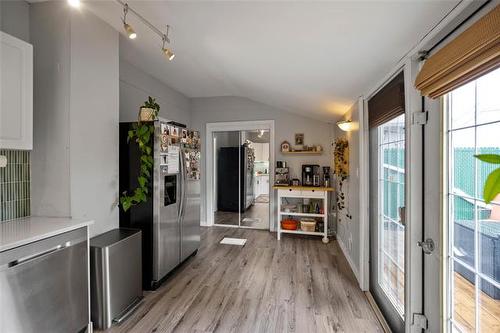 1182 Garfield St, Winnipeg, MB 
