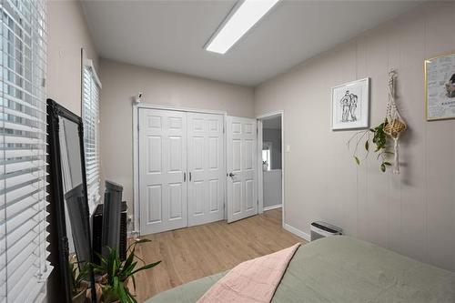 1182 Garfield St, Winnipeg, MB 
