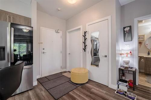 204-25 Van Hull Way, Winnipeg, MB 