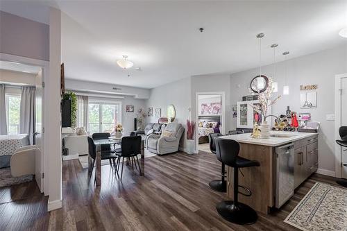204-25 Van Hull Way, Winnipeg, MB 