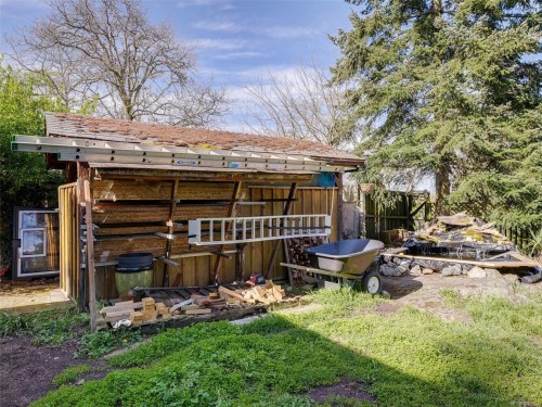 4071 Cedar Hill Rd, Saanich, BC 