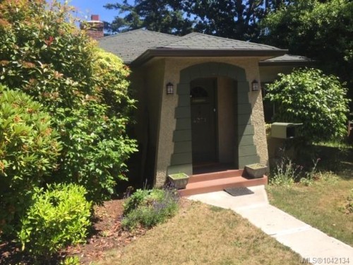 4071 Cedar Hill Rd, Saanich, BC 