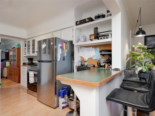4071 Cedar Hill Rd, Saanich, BC 