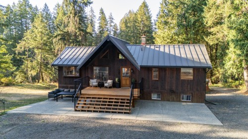 995 Nanaimo River Rd, Nanaimo, BC 