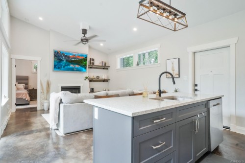 995 Nanaimo River Rd, Nanaimo, BC 