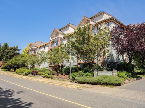 #210-494 Marsett Pl  Saanich, BC V8Z 7J1