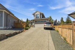 751 James Pl Ladysmith, BC V9G 1W2
