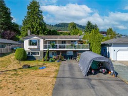 420 Strang Dr Ladysmith, BC V9G 1V1