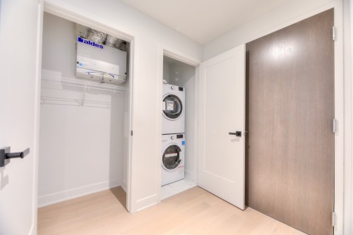 Mud Room - 1106-399 Rue De La Rotonde, Montréal (Verdun/Île-Des-Soeurs), QC 