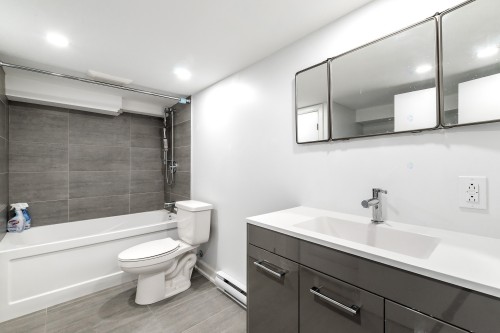 Bathroom - 2127 Rue Wurtele, Montréal (Ville-Marie), QC 