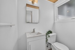 Powder room - 