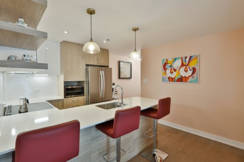 Kitchen - 306-7275 Rue D'Abancourt, Montréal (Saint-Léonard), QC - Indoor Photo Showing Kitchen With Upgraded Kitchen