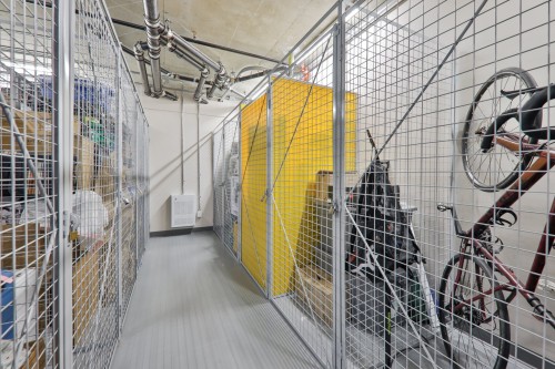 Storage - 306-7275 Rue D'Abancourt, Montréal (Saint-Léonard), QC - Indoor