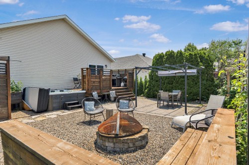 Cour - 41 Rue André-Beauregard, Verchères, QC - Outdoor With Deck Patio Veranda