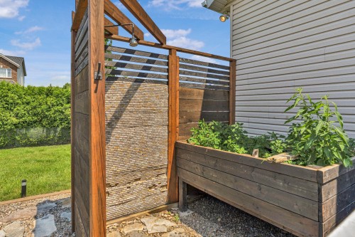 Jardin - 41 Rue André-Beauregard, Verchères, QC - Outdoor With Exterior