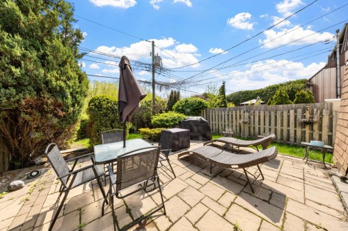 Cour - 50 Av. De Portsmouth, Pointe-Claire, QC - Outdoor With Deck Patio Veranda