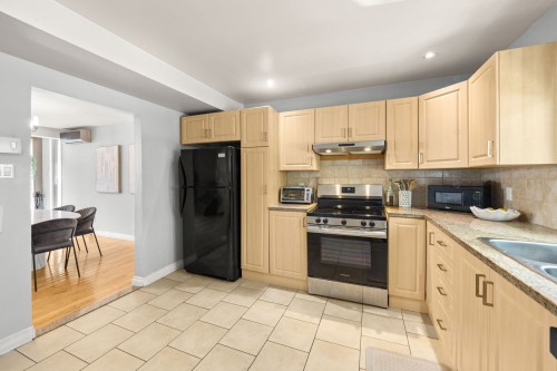 Cuisine - 50 Av. De Portsmouth, Pointe-Claire, QC - Indoor Photo Showing Kitchen