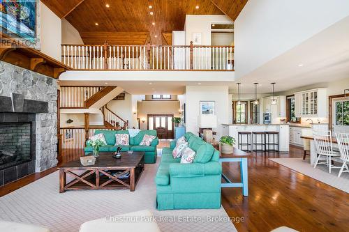 View to sitting area on 2nd floor - 176 Bartlett Boulevard, Collingwood, ON 