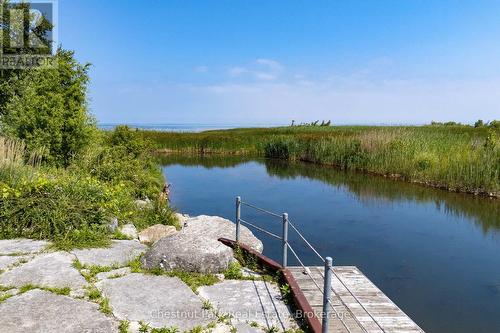 Sheltered deep water canal to Georgian Bay - 176 Bartlett Boulevard, Collingwood, ON 