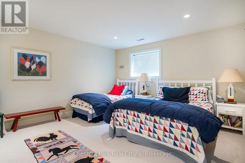 Spacious basement bedroom - 176 Bartlett Boulevard, Collingwood, ON 