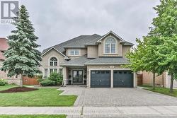 123 VILLAGE GREEN DRIVE Vaughan, ON L4L 0G9