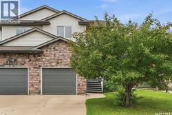 125 Meadowlark PARK Warman, SK S0K 0A1