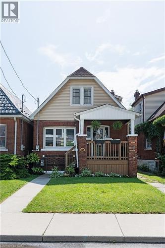 124 Balsam Avenue N, Hamilton, ON 