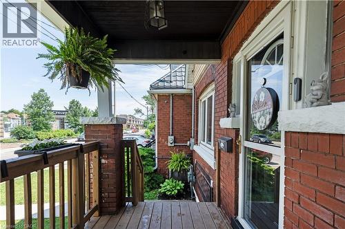 124 Balsam Avenue N, Hamilton, ON 