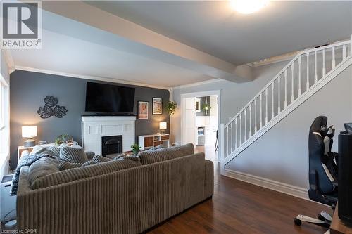 124 Balsam Avenue N, Hamilton, ON 