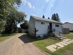 261 Balsam Street Thunder Bay, ON P7A 5N4