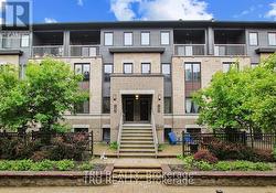 19 - 122 LINDENSHADE DRIVE Ottawa, ON K2J 5R5