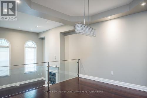 9ft ceilings on main floor - 3486 Eglinton Avenue W, Mississauga, ON 