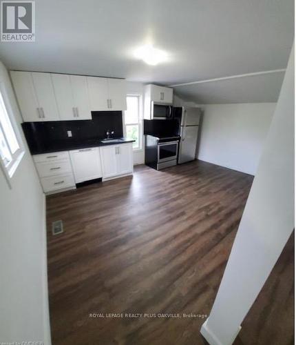 4 - 564 LYONS LANE , Oakville, Ontario L6J 2Y1 5