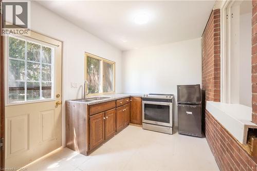 Kitchen - 1274 Barton Street E, Hamilton, ON 