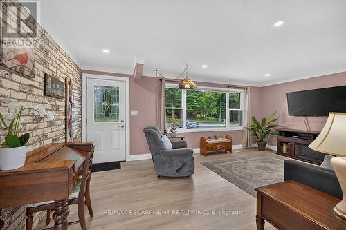 7344 Dickenson Road E, Hamilton, ON 