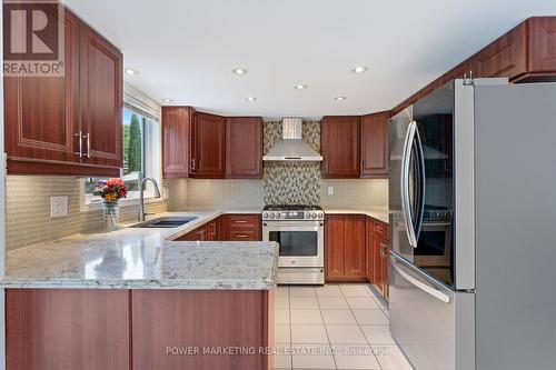 1552 Blohm Drive, Ottawa, ON 