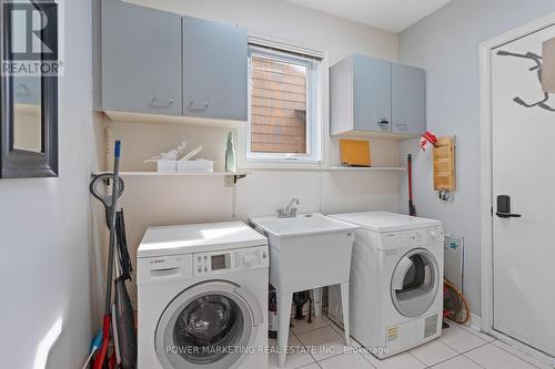 1552 Blohm Drive, Ottawa, ON 