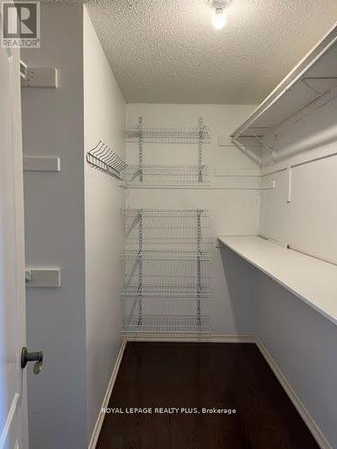 3246 Ridgeleigh Heights, Mississauga, ON - Indoor With Storage