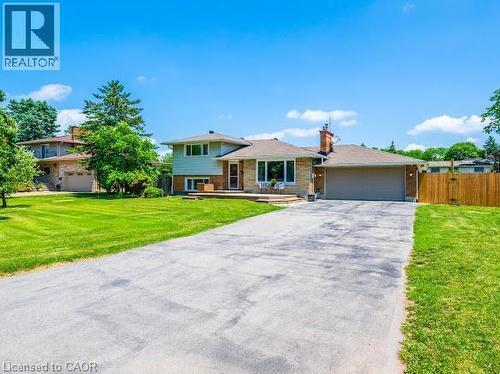 16 WOODMOUNT Drive  St. Catharines, ON L2T 2X9