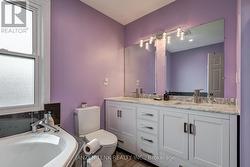 Upstairs 5pc Bath - 
