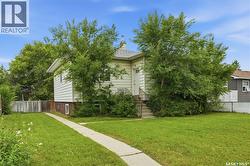 209 T AVENUE N  Saskatoon, SK S7L 3B1