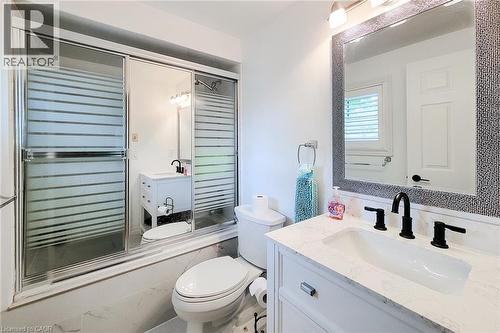 Bathroom - 29 Woodside Square, Fonthill, ON - Indoor Photo Showing Bathroom