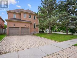 63 DEERGLEN TERRACE  Aurora, ON L4G 6Y2
