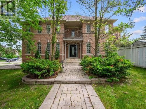 63 Deerglen Terrace, Aurora, ON 