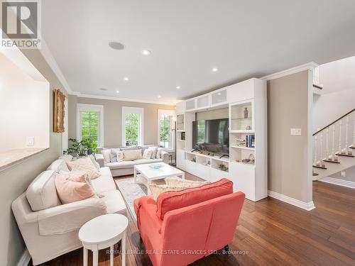 63 Deerglen Terrace, Aurora, ON 